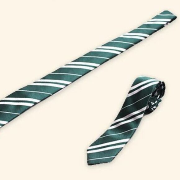 Harry Potter/ Wizarding World Slytherin Necktie - Picture 2 of 7